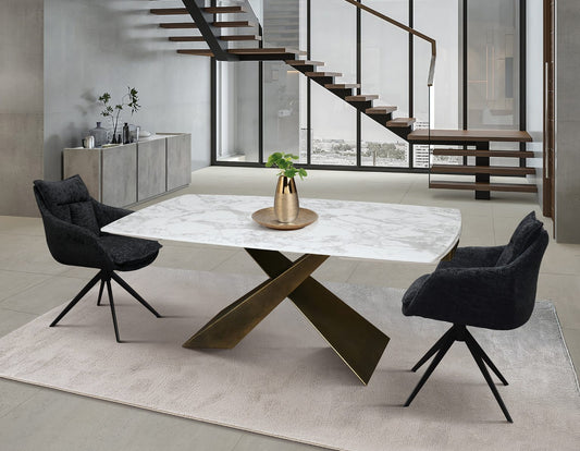 Tavolo allungabile in ceramica bianco statuario con gambe X bronzo
